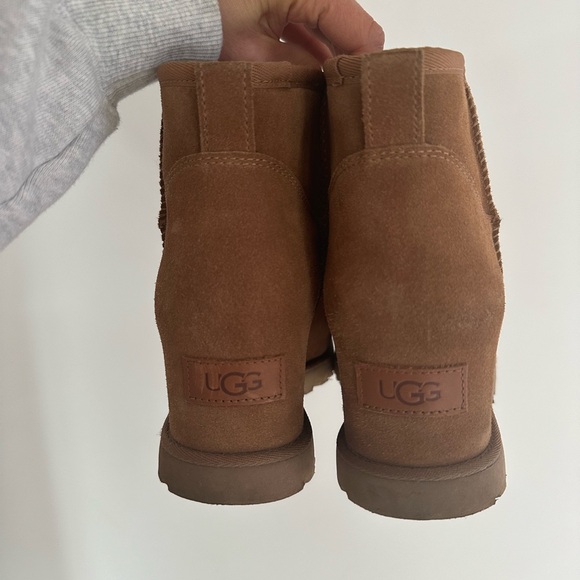 UGG Women’s Classic Femme Mini Boot - Picture 5 of 7
